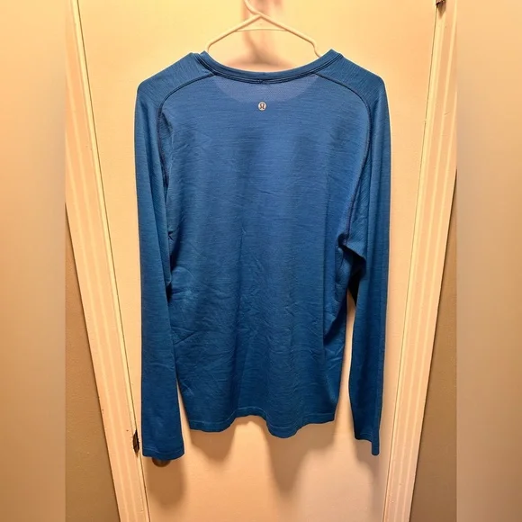 Lululemon, Metal Vent L/S - Picture 2 of 3